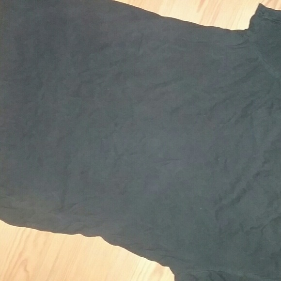 Guess Bundle:Tee shirt and Flip Flops - Picture 6 of 6